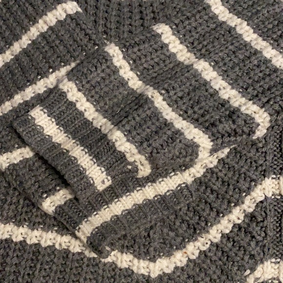 Sweater,  Top(brand: Mango) - Picture 4 of 4